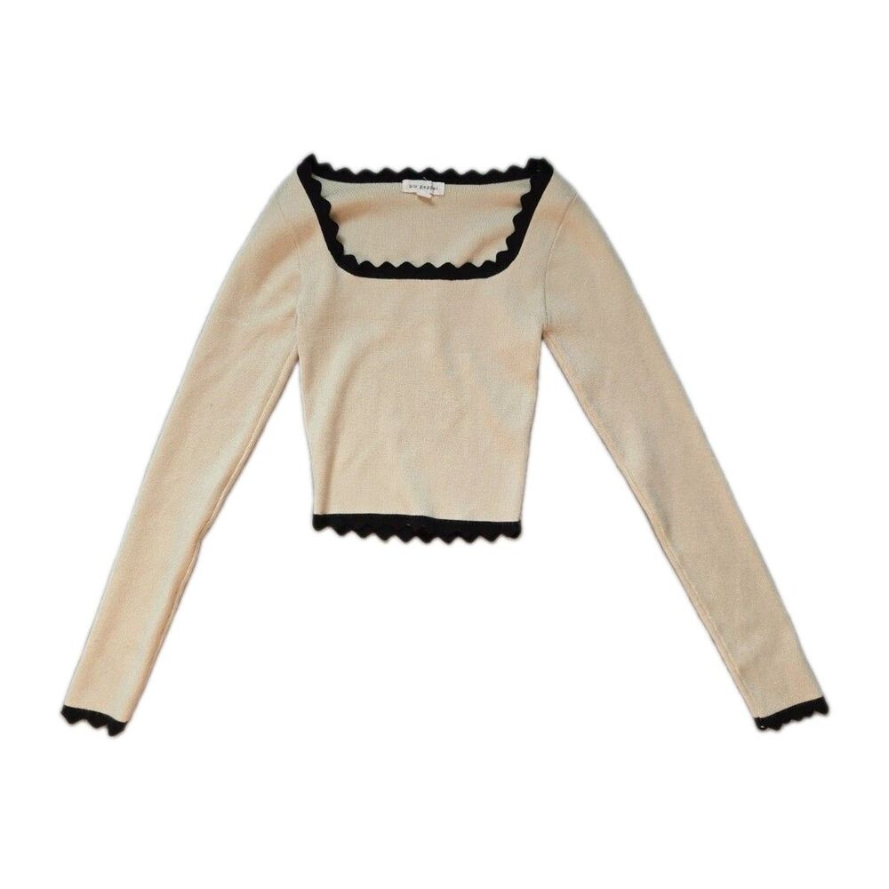 Blu Pepper Knit Crop Top XS Cream Black Scallop Trim Square Neck Long Sleeve EUC